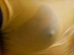 Latin hunk füttert s ...