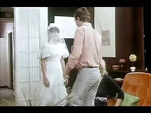 Kerl spielt schwarze ...