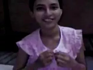 Dicke Latina saugt H ...