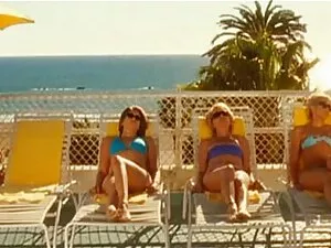 Saya Fujimoto teilt  ...