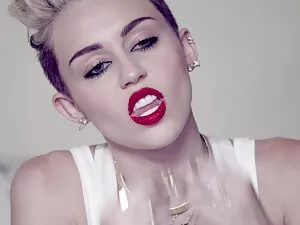 Busty Angelica ficke ...